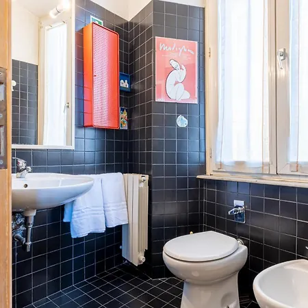 Apartment New Trastevere Home: Big, Elegant, Comfy