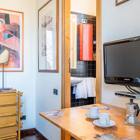 New Trastevere Home: Big, Elegant, Comfy Apartamento *