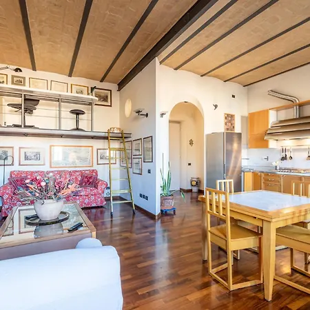 New Trastevere Home: Big, Elegant, Comfy Apartamento
