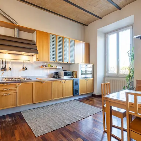 New Trastevere Home: Big, Elegant, Comfy Apartamento *